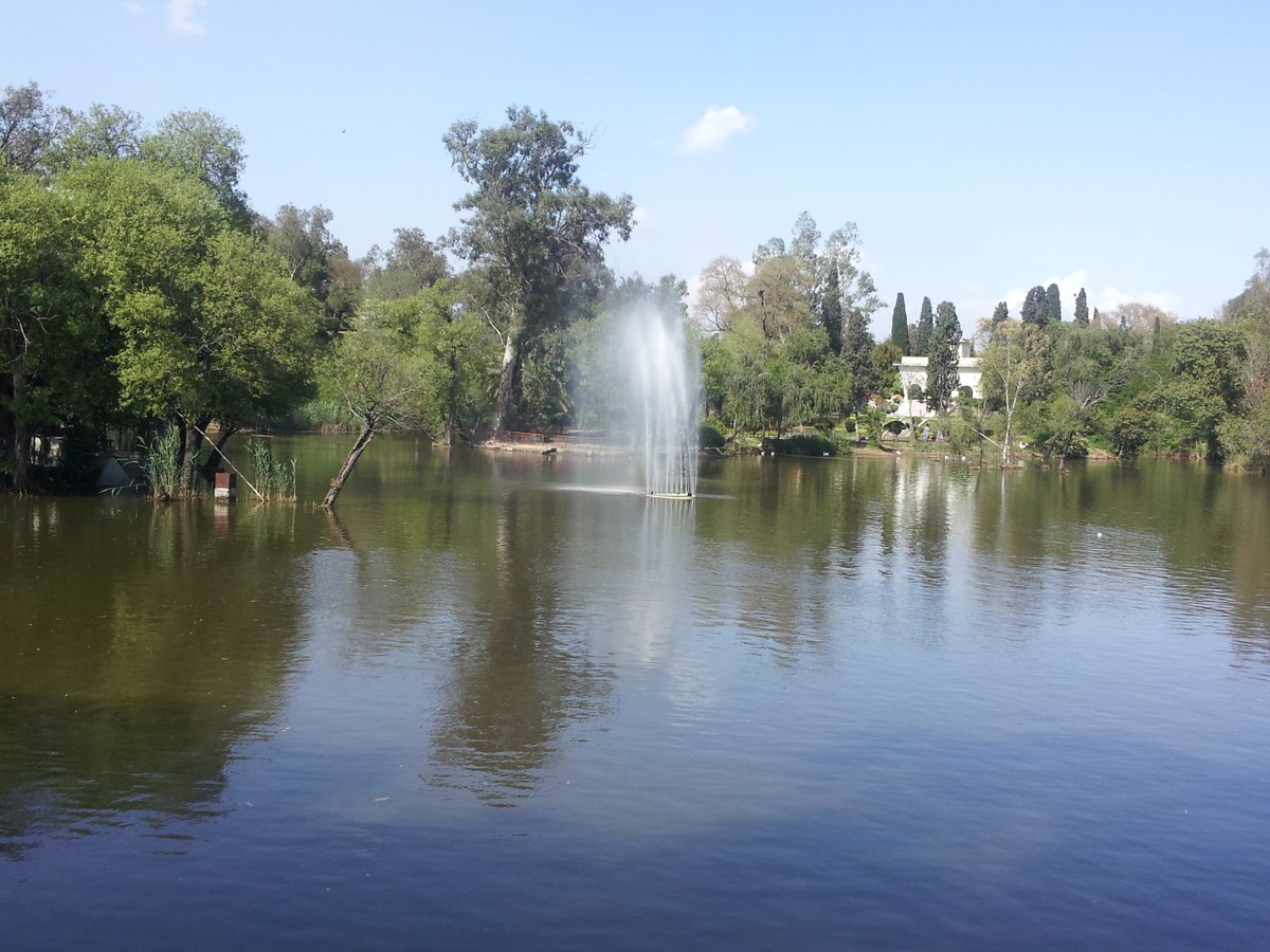 The lake and fountain at Ayub National Park, next to Al-Shifa Eye Hospital