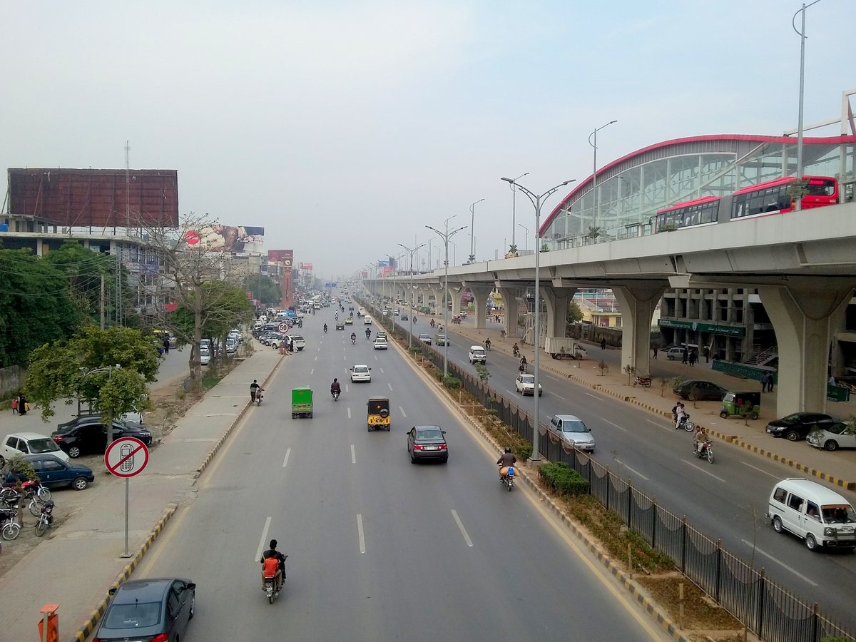 Murree Road in Rawalpindi with the elevated MetroBus track and traffic below